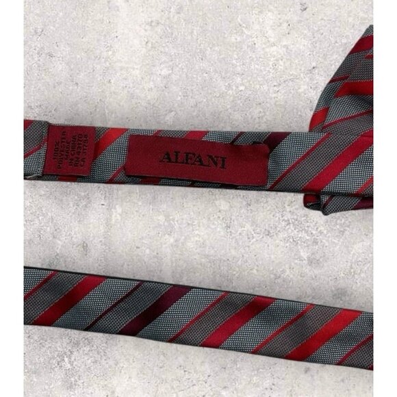 ALFANI Polyester Bow Tie Gray Red Striped W:2.6" EUC - Picture 2 of 2